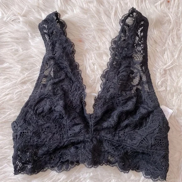 Forever 21 | Intimates & Sleepwear | Nwot Forever 2 Black Lace Bralette |  Poshmark